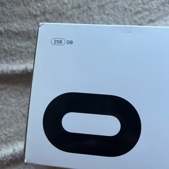 Oculus Quest 2  258gb - Picture 2 of 2